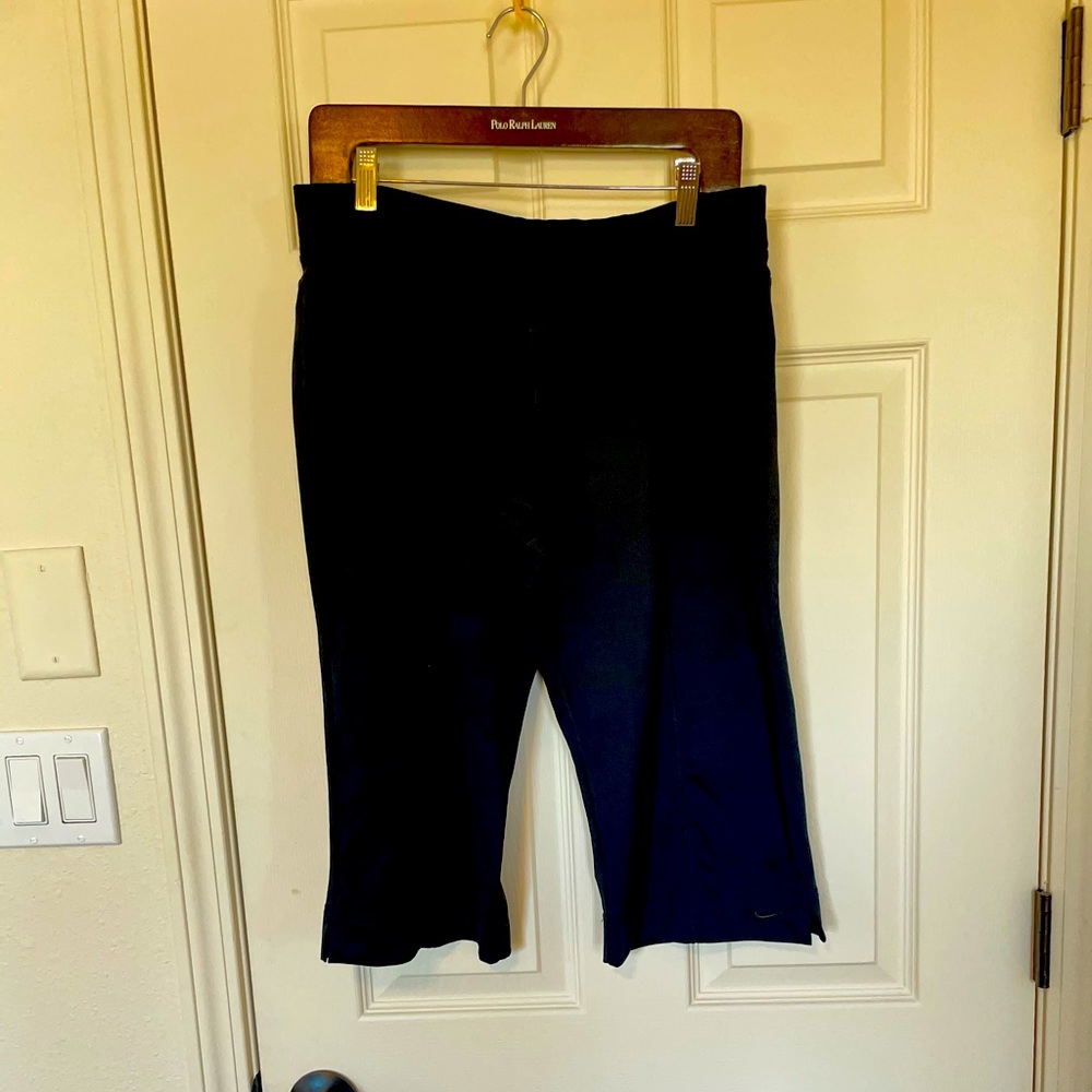 Women’s Nike dry fit capris